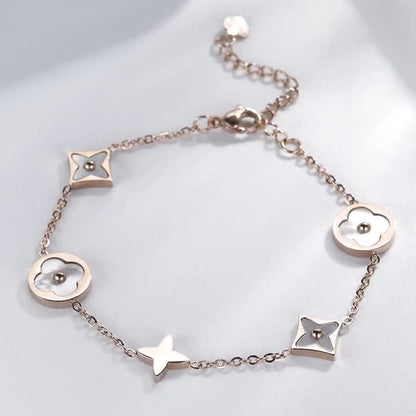 Fashion Trend Four-Leaf Flower Shell Pendant Bracelet Gold Plated Titanium - Clovercharm